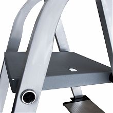 Стремянка алюминиевая со ступенями 130 мм и органайзером NV2118.7